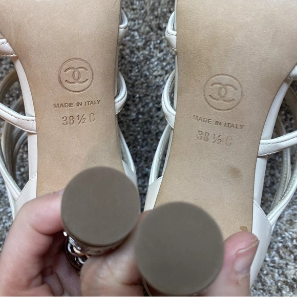 Chanel 38.5 White Cage Leather Silver Woven Chains Heels  Pumps NEW, $1,675 Msrp - Picture 4 of 12